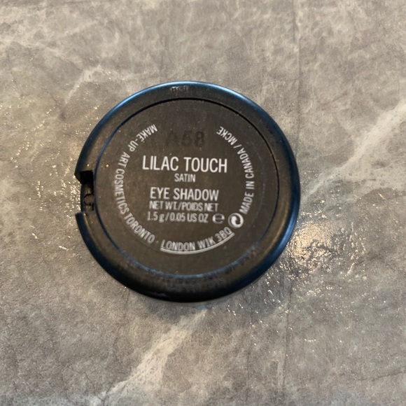 MAC Emanuel Ungaro limited ed Lilac eyeshadow - Picture 3 of 3